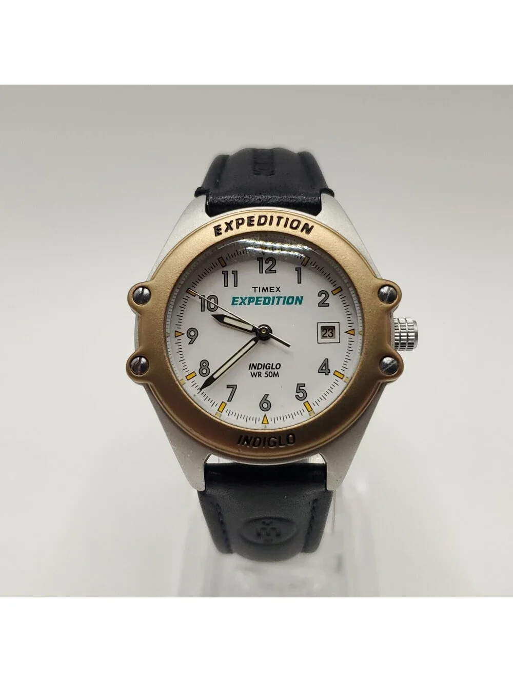 Timex Expedition Indiglo White Date Dial Womens Watch 32mm New Battery